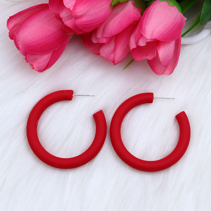 Color de caramelo al por mayor C Pendientes acrílicos de pintura en aerosol